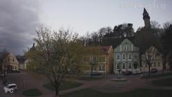 Náměstí, Hrad a Trůba