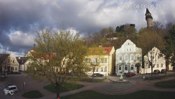 Náměstí, Hrad a Trůba