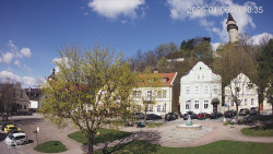 Náměstí, Hrad a Trůba