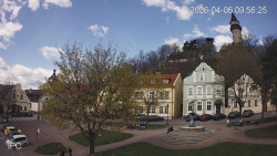 Náměstí, Hrad a Trůba