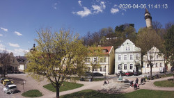 Náměstí, Hrad a Trůba