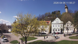 Náměstí, Hrad a Trůba