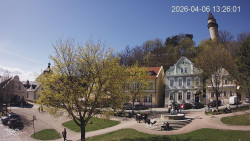 Náměstí, Hrad a Trůba