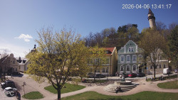 Náměstí, Hrad a Trůba