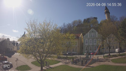 Náměstí, Hrad a Trůba