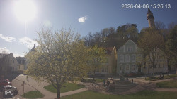 Náměstí, Hrad a Trůba