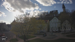 Náměstí, Hrad a Trůba