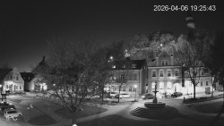 Náměstí, Hrad a Trůba