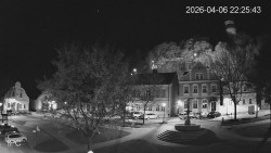 Náměstí, Hrad a Trůba