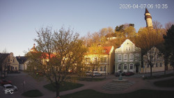 Náměstí, Hrad a Trůba