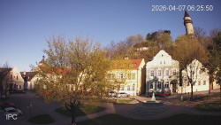 Náměstí, Hrad a Trůba