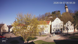 Náměstí, Hrad a Trůba