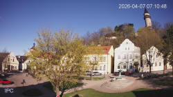 Náměstí, Hrad a Trůba