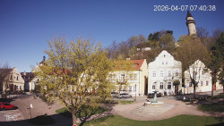 Náměstí, Hrad a Trůba