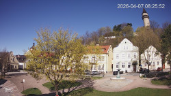 Náměstí, Hrad a Trůba