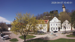 Náměstí, Hrad a Trůba