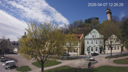 Náměstí, Hrad a Trůba