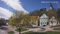 Náměstí, Hrad a Trůba