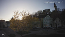 Náměstí, Hrad a Trůba