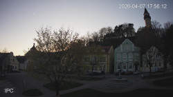 Náměstí, Hrad a Trůba