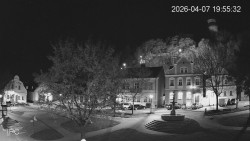 Náměstí, Hrad a Trůba