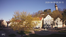 Náměstí, Hrad a Trůba