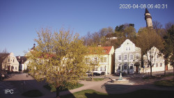 Náměstí, Hrad a Trůba