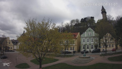 Náměstí, Hrad a Trůba