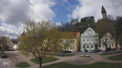 Náměstí, Hrad a Trůba