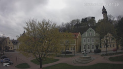 Náměstí, Hrad a Trůba