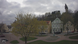 Náměstí, Hrad a Trůba