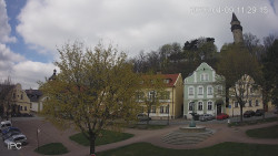 Náměstí, Hrad a Trůba