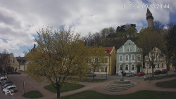 Náměstí, Hrad a Trůba