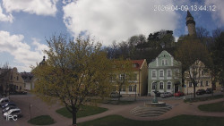 Náměstí, Hrad a Trůba