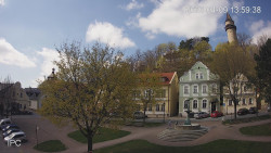 Náměstí, Hrad a Trůba