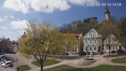 Náměstí, Hrad a Trůba