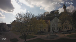 Náměstí, Hrad a Trůba