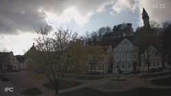 Náměstí, Hrad a Trůba