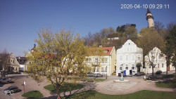 Náměstí, Hrad a Trůba