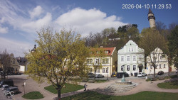 Náměstí, Hrad a Trůba