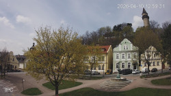 Náměstí, Hrad a Trůba