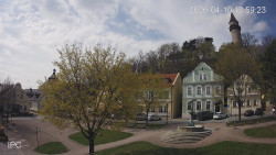 Náměstí, Hrad a Trůba