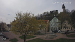 Náměstí, Hrad a Trůba