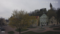 Náměstí, Hrad a Trůba