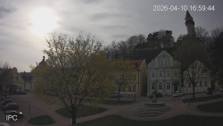 Náměstí, Hrad a Trůba