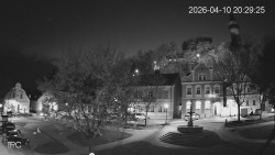 Náměstí, Hrad a Trůba