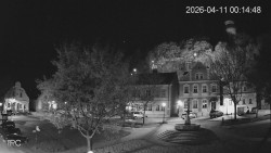 Náměstí, Hrad a Trůba