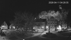 Náměstí, Hrad a Trůba