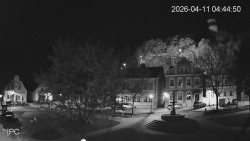 Náměstí, Hrad a Trůba