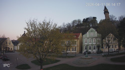 Náměstí, Hrad a Trůba